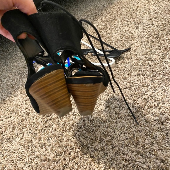 Sandals - Picture 3 of 5